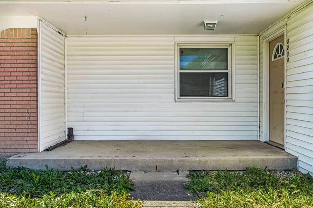 8238 E 11th Street, Indianapolis, IN 46219