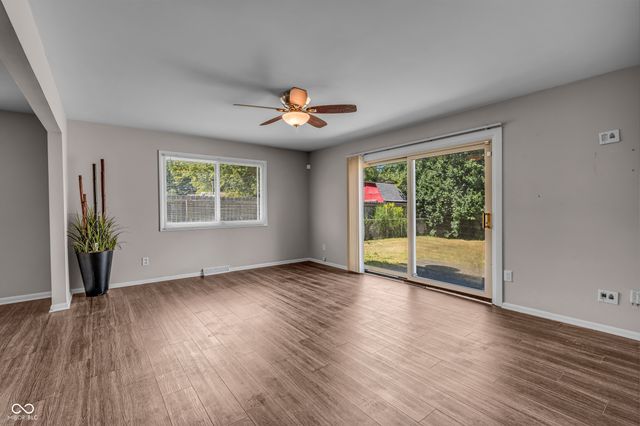 8238 E 11th Street, Indianapolis, IN 46219