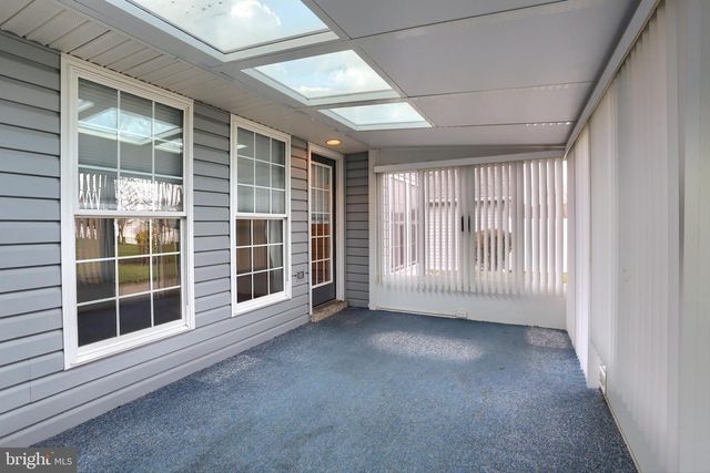 28 LONGWOOD DRIVE, Mechanicsburg, PA 17050
