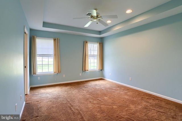 28 LONGWOOD DRIVE, Mechanicsburg, PA 17050