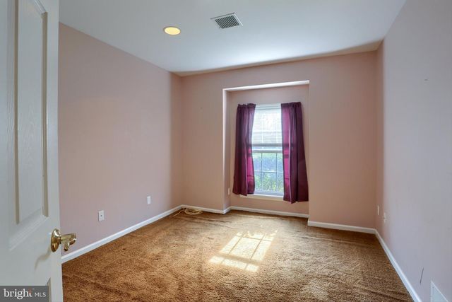 28 LONGWOOD DRIVE, Mechanicsburg, PA 17050