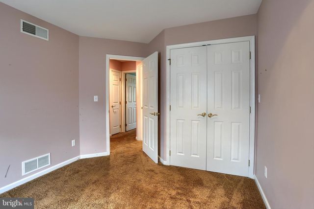 28 LONGWOOD DRIVE, Mechanicsburg, PA 17050
