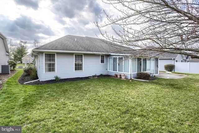 28 LONGWOOD DRIVE, Mechanicsburg, PA 17050