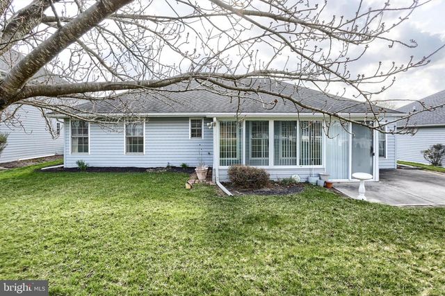 28 LONGWOOD DRIVE, Mechanicsburg, PA 17050
