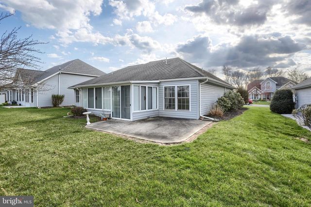 28 LONGWOOD DRIVE, Mechanicsburg, PA 17050