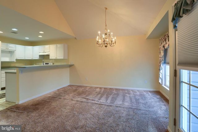 28 LONGWOOD DRIVE, Mechanicsburg, PA 17050