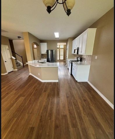 322 Lone Star BLVD, Hutto, TX 78634