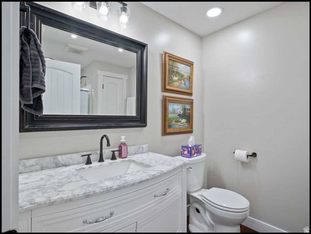 Image 14 of property listing at 1467 BROWN LN, Farmington, UT 84025