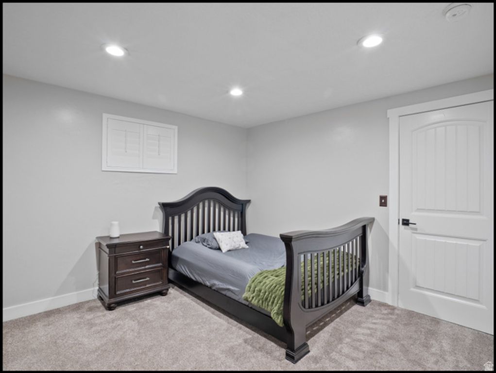 Image 18 of property listing at 1467 BROWN LN, Farmington, UT 84025