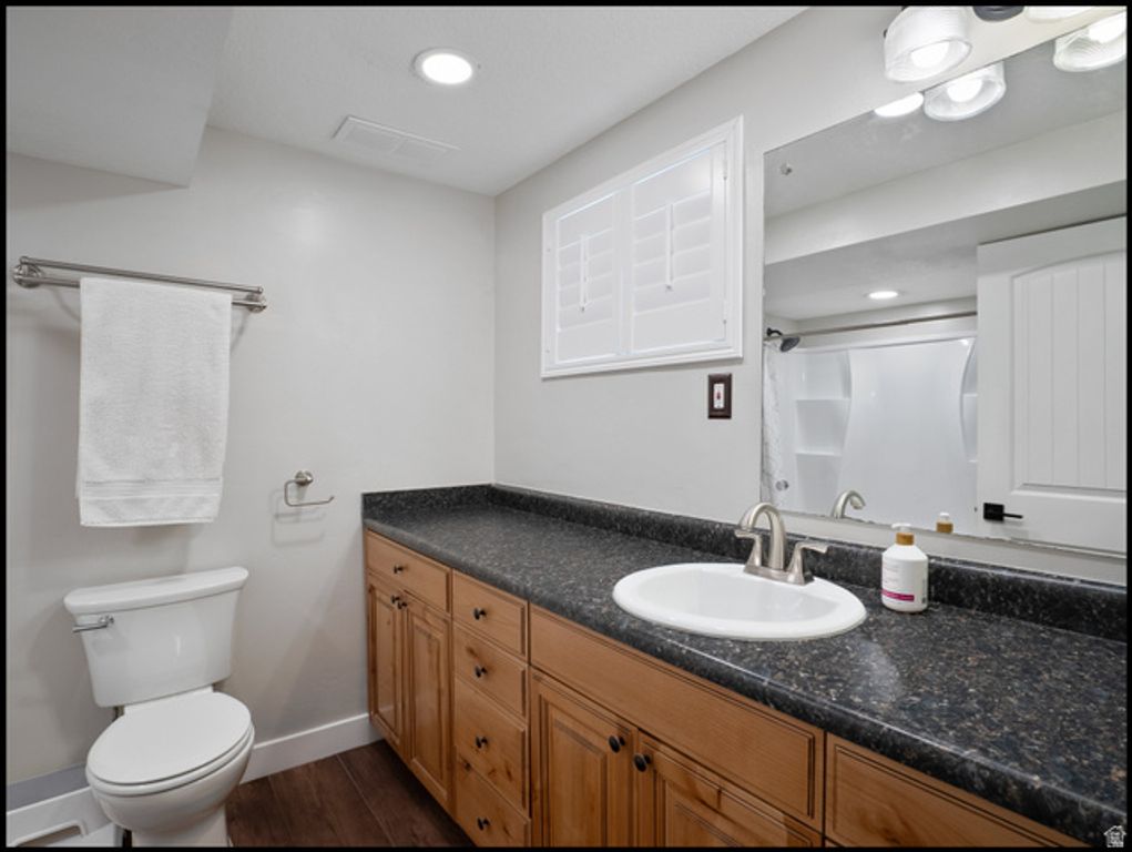 Image 20 of property listing at 1467 BROWN LN, Farmington, UT 84025