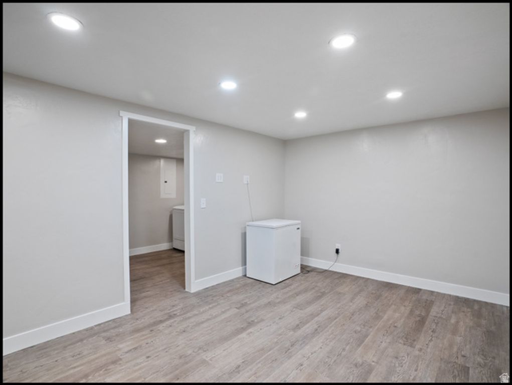 Image 22 of property listing at 1467 BROWN LN, Farmington, UT 84025