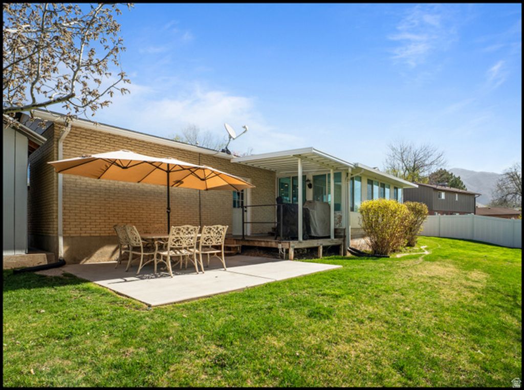 Image 27 of property listing at 1467 BROWN LN, Farmington, UT 84025