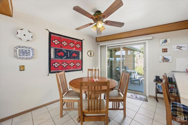 25981 Bear Valley Road, Tehachapi, CA 93561
