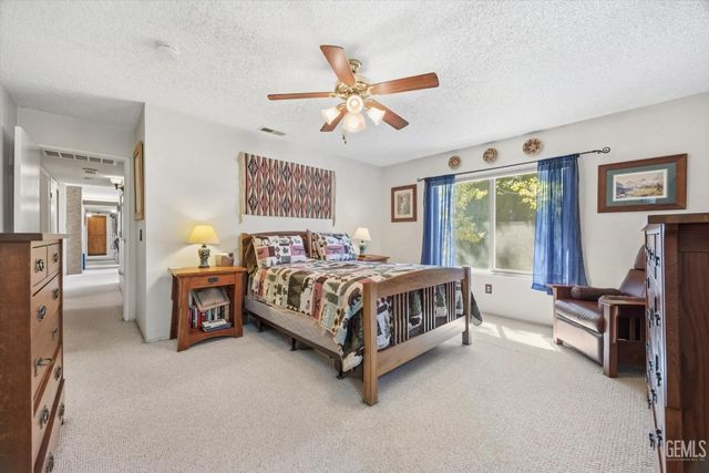 25981 Bear Valley Road, Tehachapi, CA 93561
