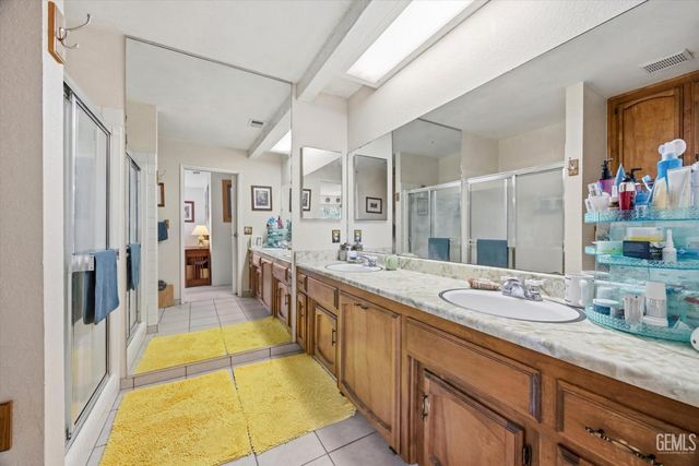 25981 Bear Valley Road, Tehachapi, CA 93561