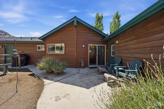 25981 Bear Valley Road, Tehachapi, CA 93561