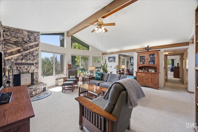 25981 Bear Valley Road, Tehachapi, CA 93561