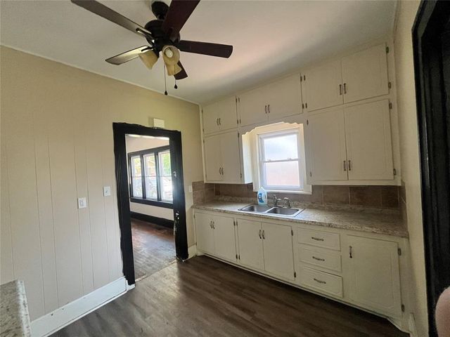 1309 W Elm Avenue, Enid, OK 73703