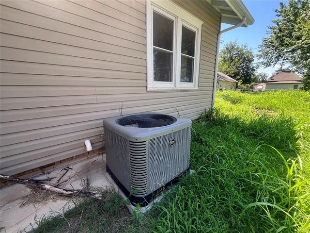1309 W Elm Avenue, Enid, OK 73703