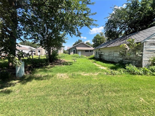 1309 W Elm Avenue, Enid, OK 73703