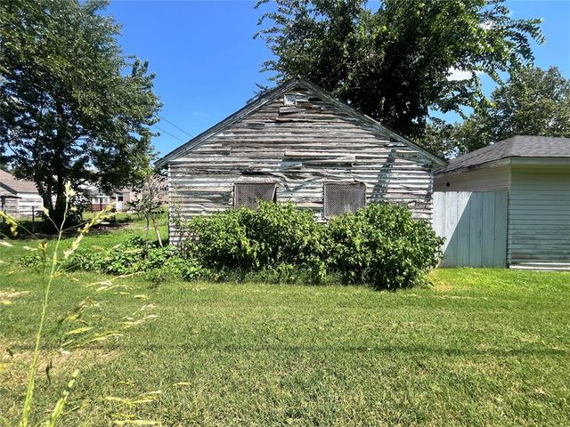 1309 W Elm Avenue, Enid, OK 73703