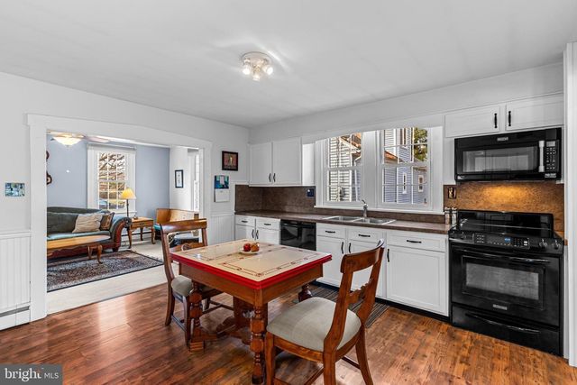 255 ELIZABETH ST, Landisville, PA 17538