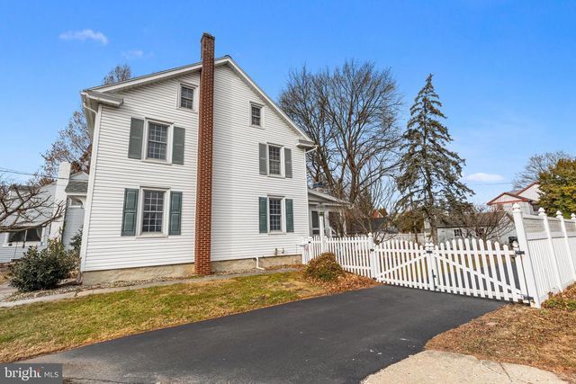 255 ELIZABETH ST, Landisville, PA 17538