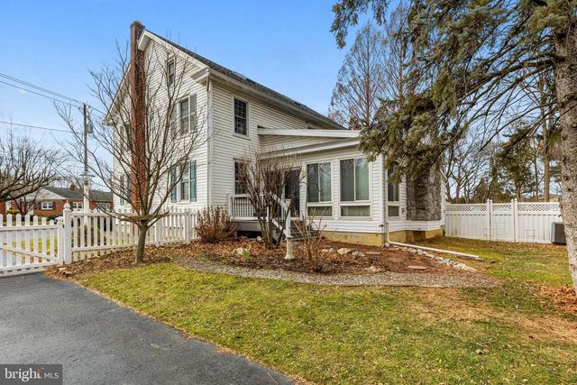 255 ELIZABETH ST, Landisville, PA 17538