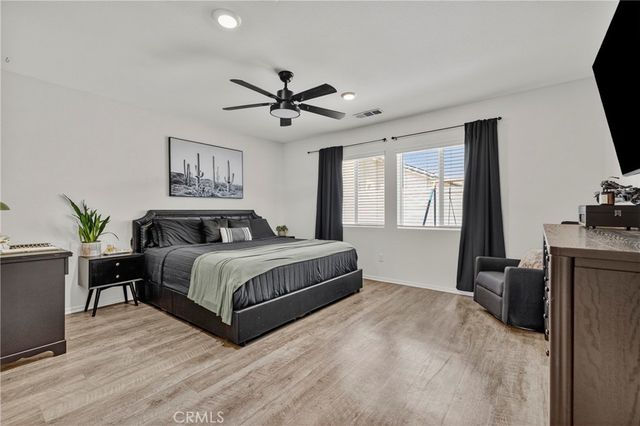 1234 Universal Way, Hemet, CA 92543