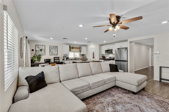 1234 Universal Way, Hemet, CA 92543