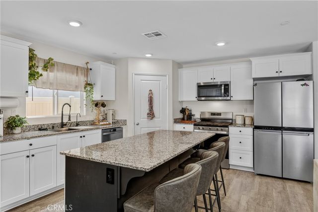 1234 Universal Way, Hemet, CA 92543