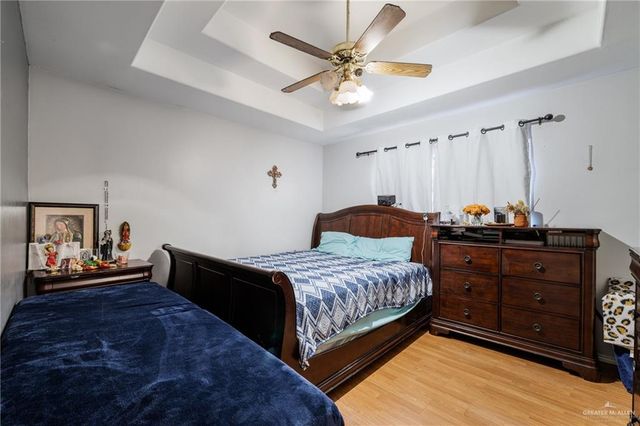 424 E Redbud Avenue, Mcallen, TX 78504