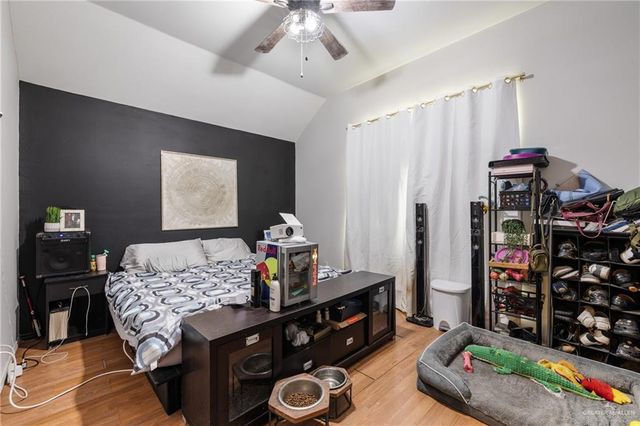 424 E Redbud Avenue, Mcallen, TX 78504