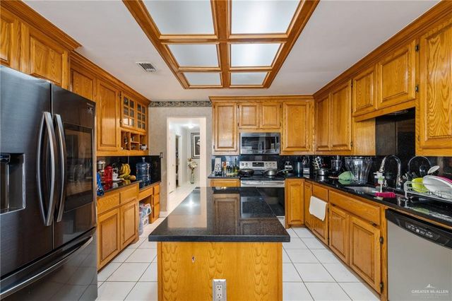 424 E Redbud Avenue, Mcallen, TX 78504