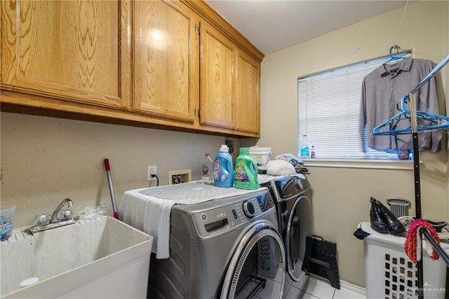 424 E Redbud Avenue, Mcallen, TX 78504