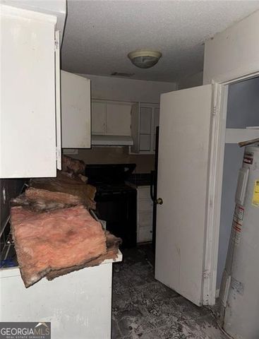 1409 STONE MILL Trace, Stone Mountain, GA 30083