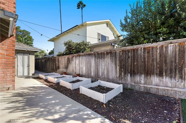 1019 Concord Street, Costa Mesa, CA 92626