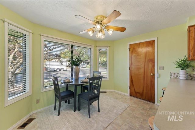 8372 W Willowcourt Drive, Garden City, ID 83714