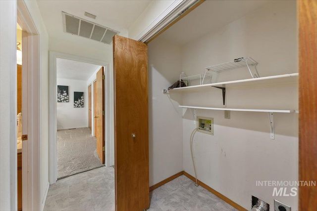 8372 W Willowcourt Drive, Garden City, ID 83714