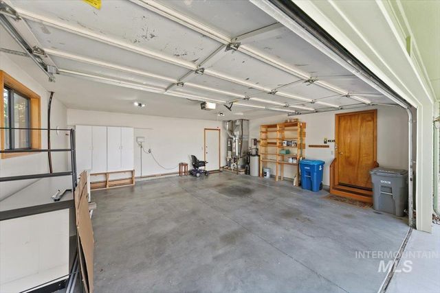 8372 W Willowcourt Drive, Garden City, ID 83714
