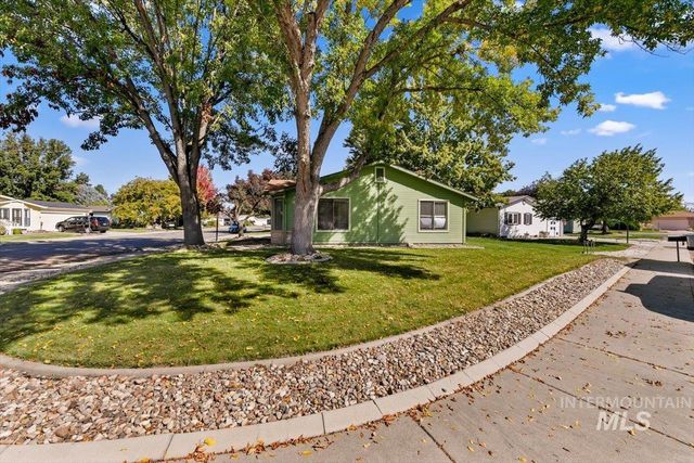 8372 W Willowcourt Drive, Garden City, ID 83714
