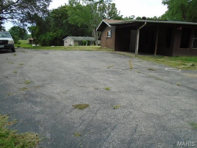 4211 Old Road, De Soto, MO 63020