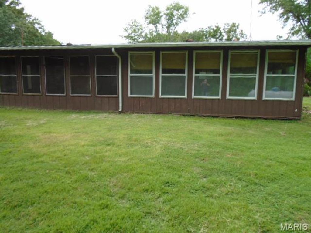 4211 Old Road, De Soto, MO 63020