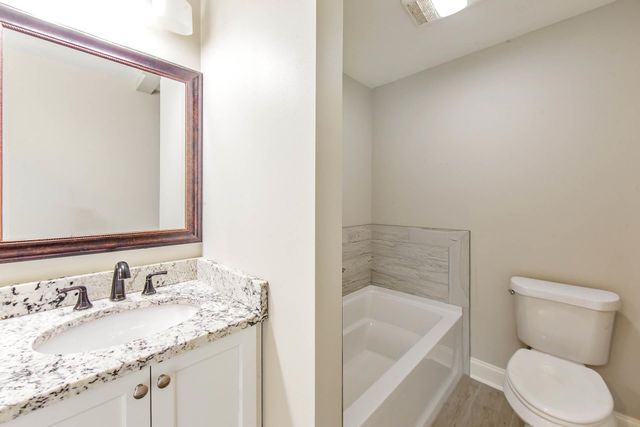 1442 St Charles St, Houma, LA 70360