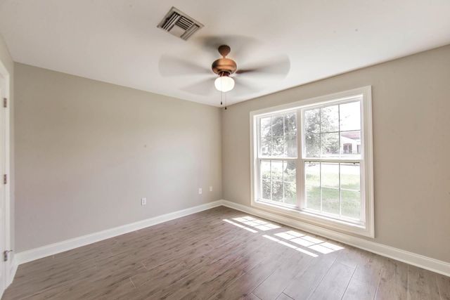 1442 St Charles St, Houma, LA 70360