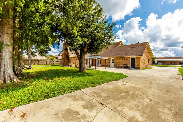 1442 St Charles St, Houma, LA 70360