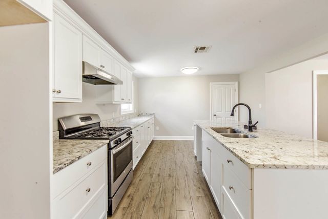 1442 St Charles St, Houma, LA 70360