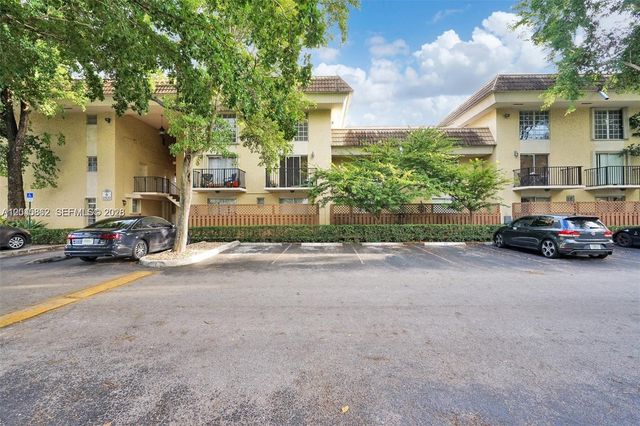 8500 SW 109 Ave 6-102, Miami, FL 33173