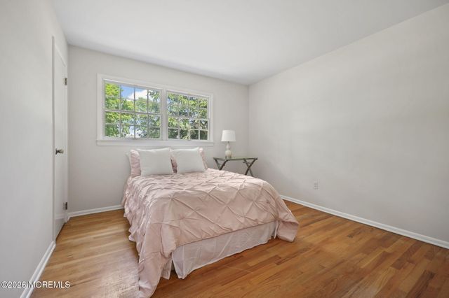 10 Washingtons Advance, Manalapan, NJ 07726