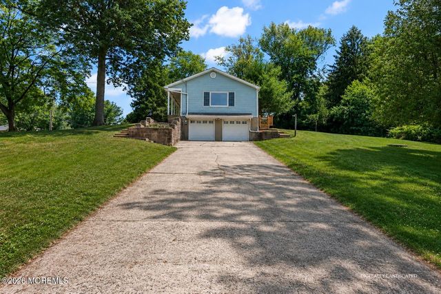 10 Washingtons Advance, Manalapan, NJ 07726
